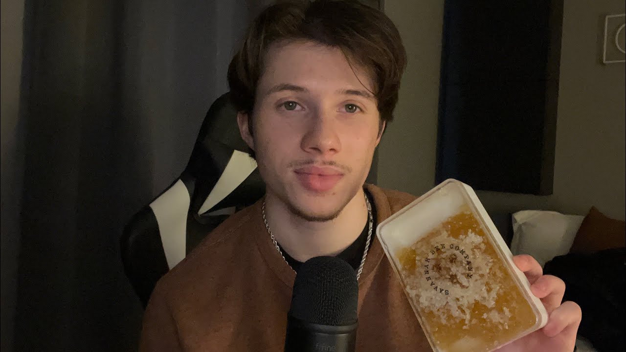 ASMR eating honeycomb
