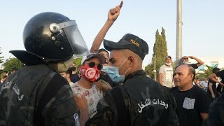 Crise politique en Tunisie, le ministre de la Défense limogé • FRANCE 24