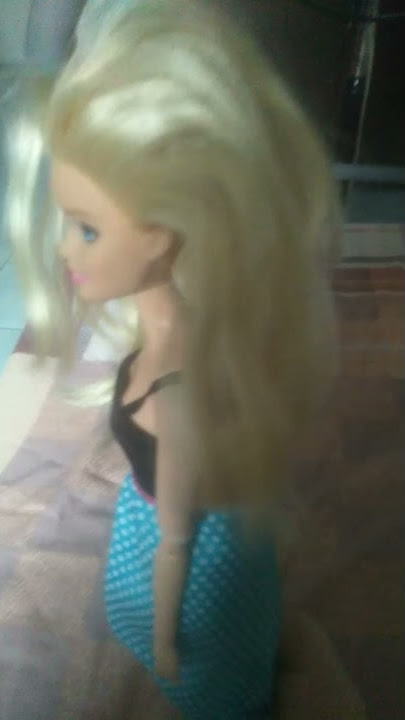 little girl getting barbie 😂😂 to farts on face 😂😂😂