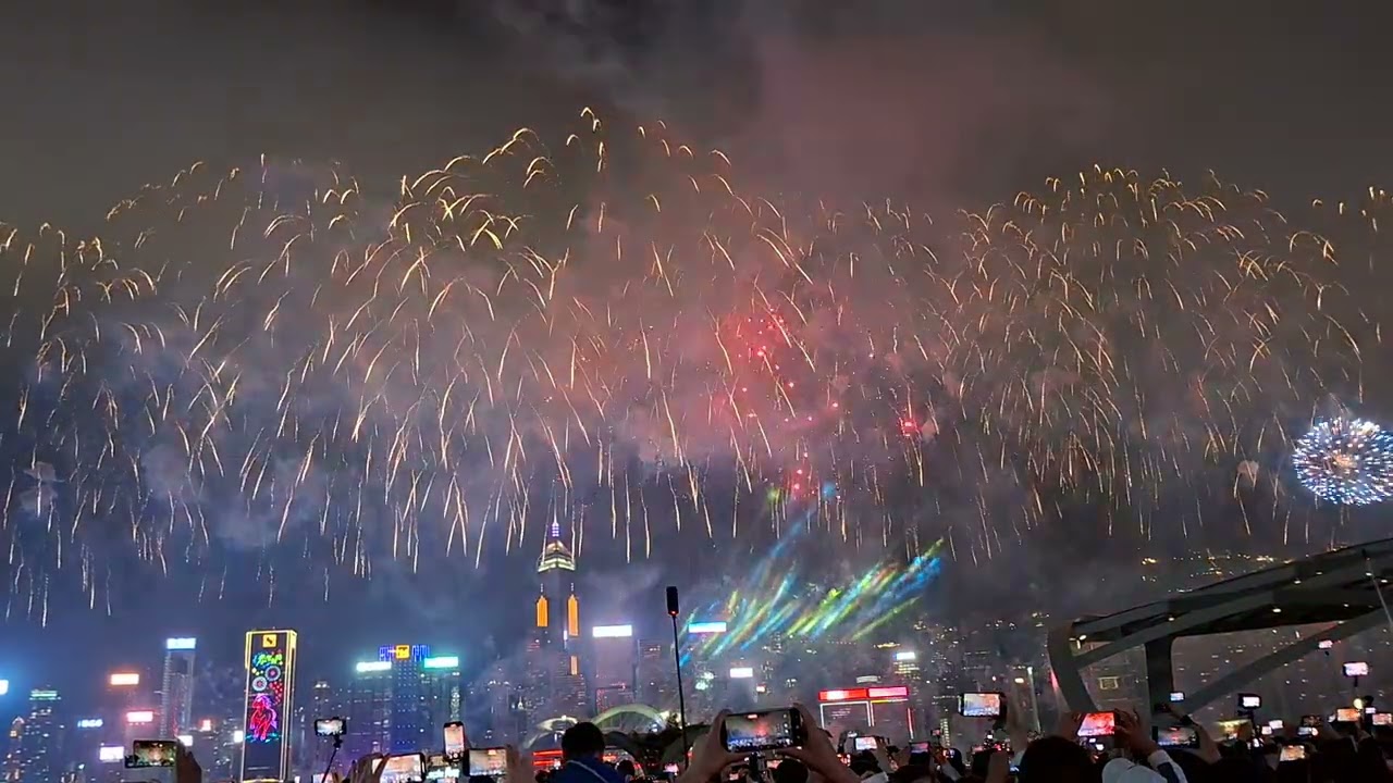 260218維港煙花02