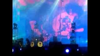 Kings of chaos - Pour some sugar on me en Paraguay 2013