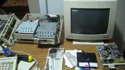 Amstrad PC-1512 playing Magic Mushroom song from TV comercial