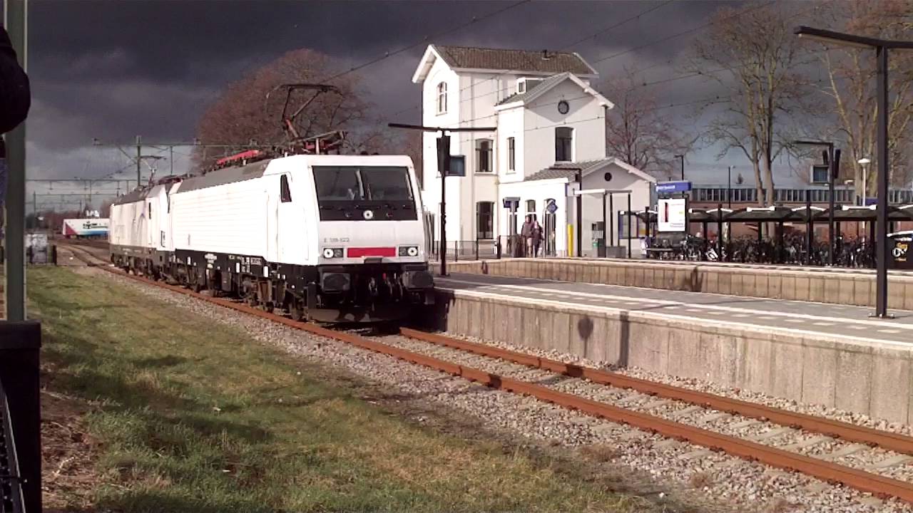 Admission and test drives Vectron Class193 with white Class189 Siemens!