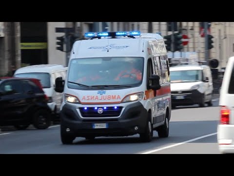 Ambulanza Croce Bianca di Milano in sirena // Milan White Cross ambulance responding