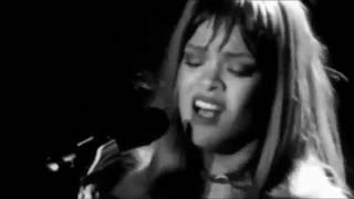 Video thumbnail of "Rihanna - Love On The Brain(+video)"