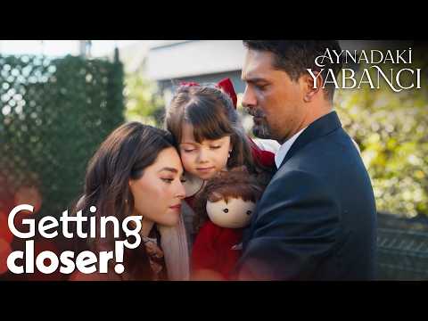 Emirhan is getting closer to Defne every day! - Aynadaki Yabancı