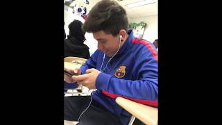 Cuando eres adicto a los juegos en tu teléfono el cotoriano