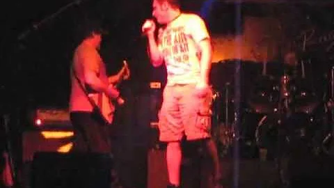 Don't Shake Me live at rout 66 Road House by the H...
