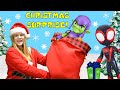 Assistant Helps Spidey and rFiends Save Christmas from the Green Goblin