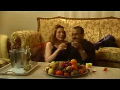 فضيحة المسلسل المغربي بين مريم الزعيمي وطارق البوخاري في لقطة مثيرة YouTube 