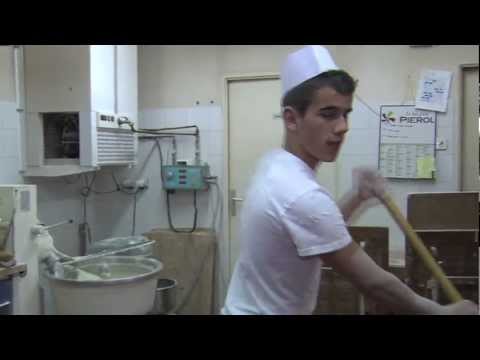 Vidéo: Quelle est la mission d'une boulangerie ?