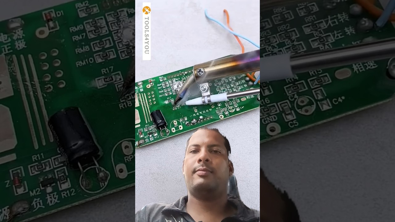 Soldering iron with automatic tin wire