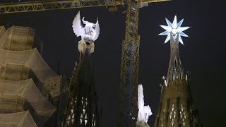 كاتدرائية ساغرادا فاميليا في برشلونة اضاءت برجيها الجديدين | AFP