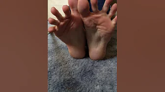 Monkey toes spread
