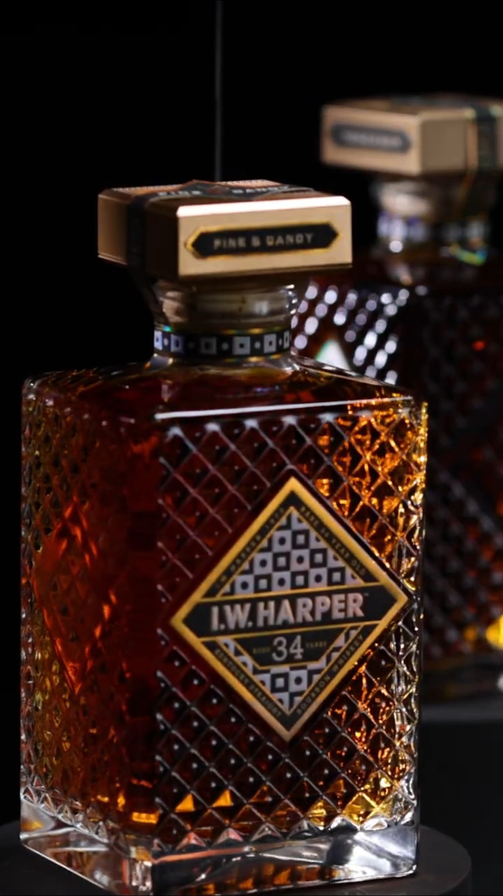 I.W. Harper 34-Year-Old Kentucky Straight Bourbon Whiskey - YouTube