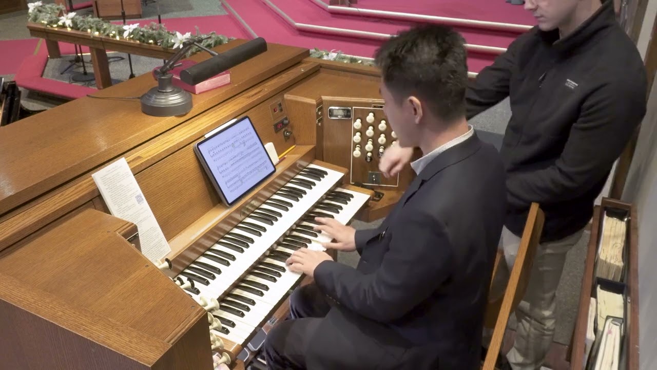 Angels We Have Heard on High, setting by Connor Licharz