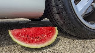 APLASTANDO UNA RODAJA DE SANDIA!