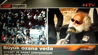 Suavi, Neşet Ertaşın Cenaze Töreninde Konuşuyor.