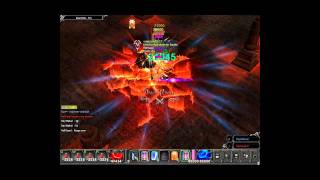 Eu apanhando pro HellGuard