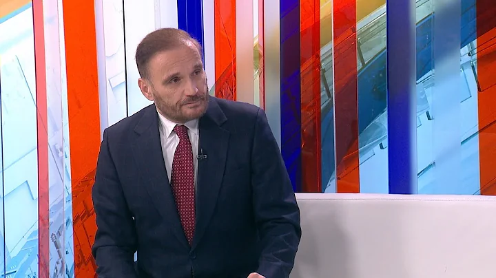 Krije se kao zmija noge koji su piloti pucali. Voj...