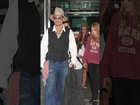 Meet Johnny Depp And Vanessa Paradis Beautiful Daughter, Lily Rose Depp Love Family Viral