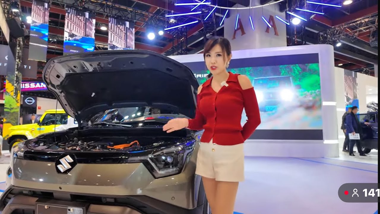 【首發開箱】SUZUKI 首款純電車e Vitara實車有彩蛋！ 115萬起、四驅123萬：Trail模式＋後廂亮燈～Jimny驚喜同框！