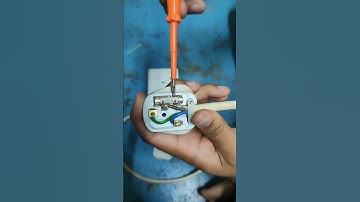 HOW TO REPLACE FUSE INSIDE A PLUG TOP