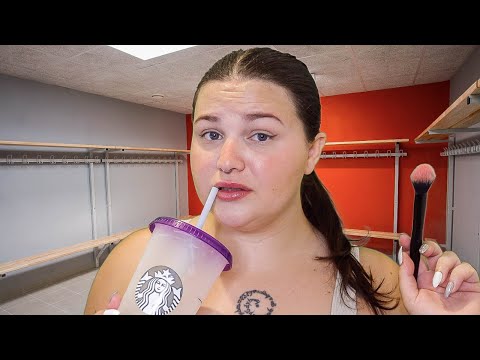 ASMR POV : la peste te maquille dans les vestiaires