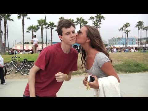 დეპრესიაში ვარ მაკოცე