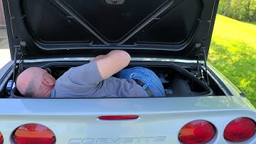 Replacing the hatch struts in a C5