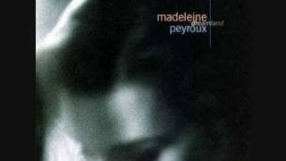 Vignette de la vidéo "Madeleine Peyroux - Walkin' After Midnight"