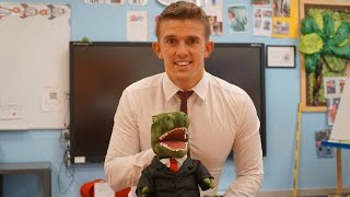 How to teach using puppets