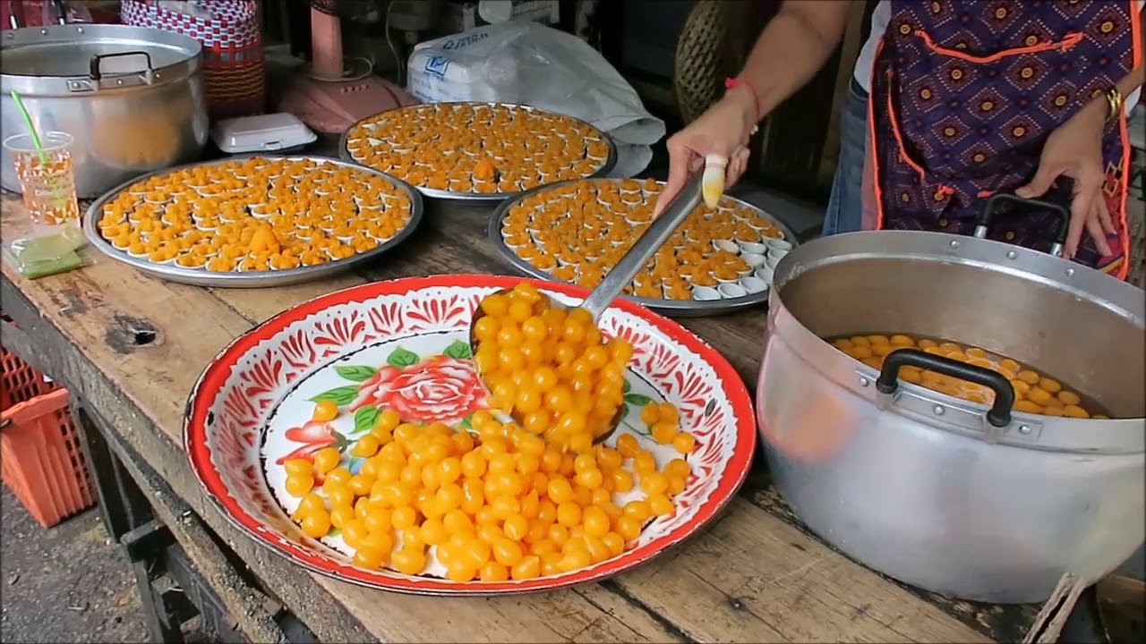 Thai Dessert Egg Yolk and Sugar - Tong Yord - YouTube