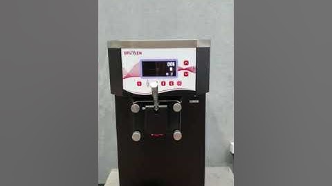 Brullen Soft Serve Machine i91 - Cleaning Step 2