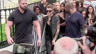 EXCLUSIVE  Lovely Justin Bieber being super nice with his fans in Paris