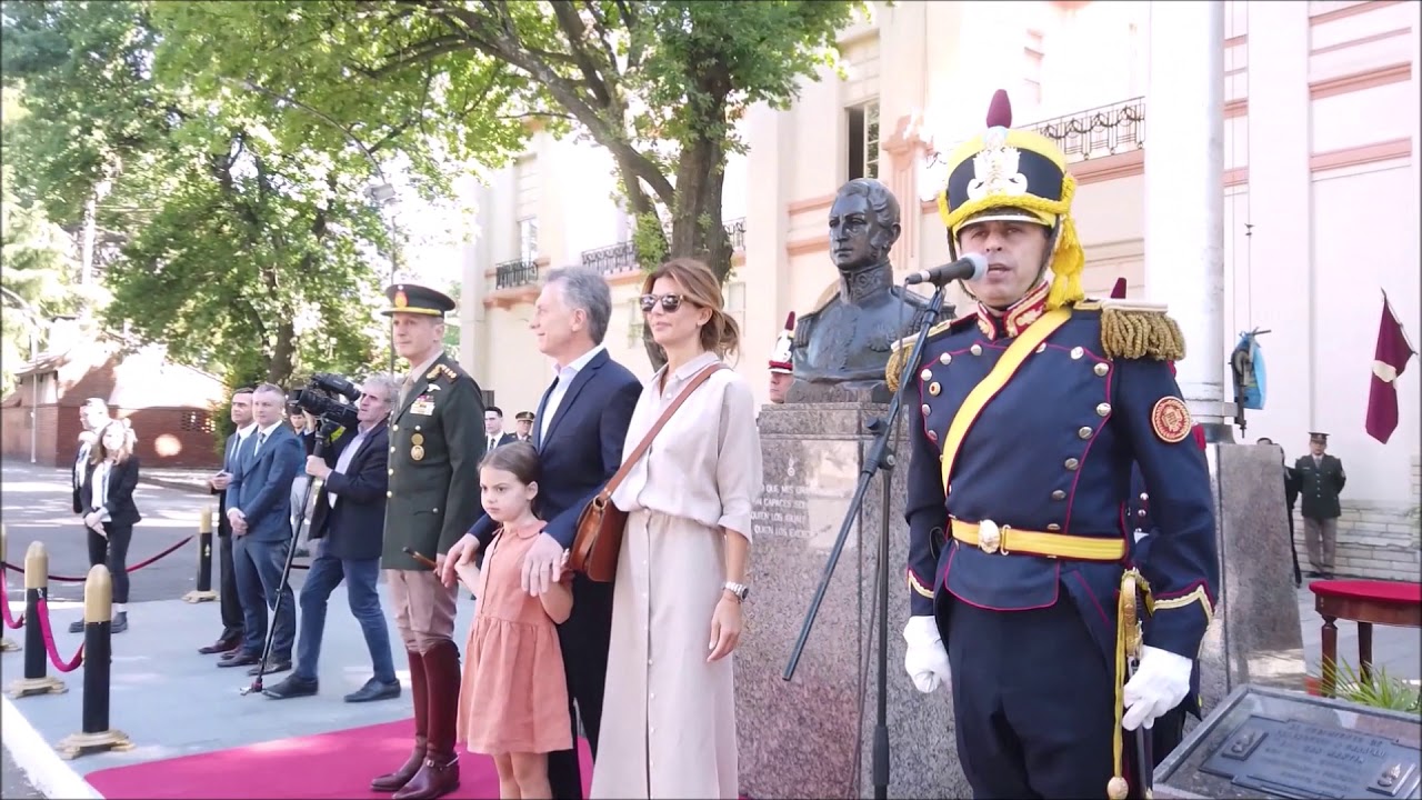 DESPEDIDA DEL PRESIDENTE DE LA NACION A LOS GRANADEROS
