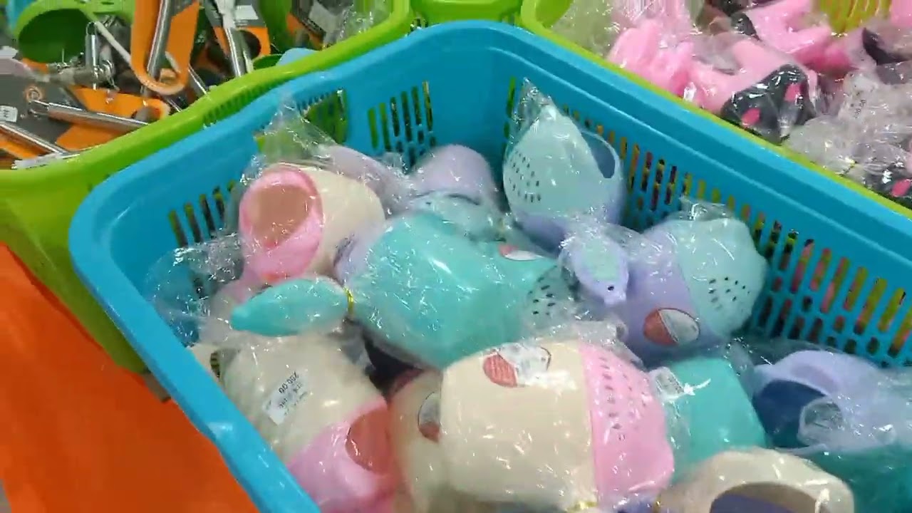 جولة حول بزار نجلاء نفال فيل قسنطينة مع أم سامو 2023 2024 😃😄😄