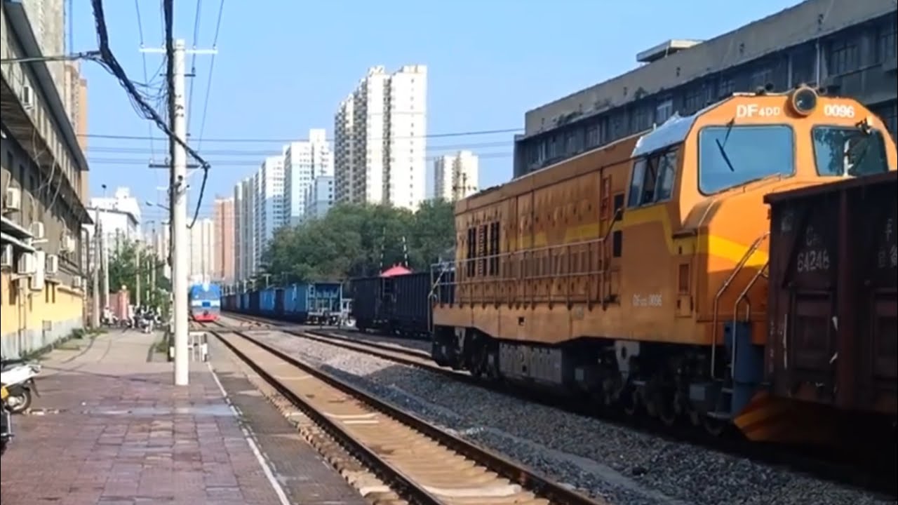 Exploring the Mining Railway | Behind the Scenes of Heavy Haul Trains!