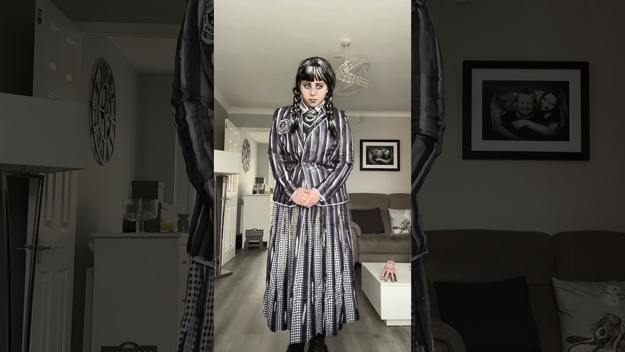 Silly Enid 🤪 #wednesdaycosplay #wednesdaynetflix #addamsfamily #halloweencostumeideas #halloween