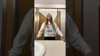 At A Kids Birthday Party シ