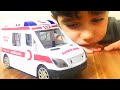 Kaan Aras ışıkları yanan ambulans oyuncağını kaybetti