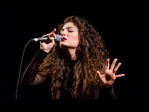 How Lorde Makes You Feel Nostalgic