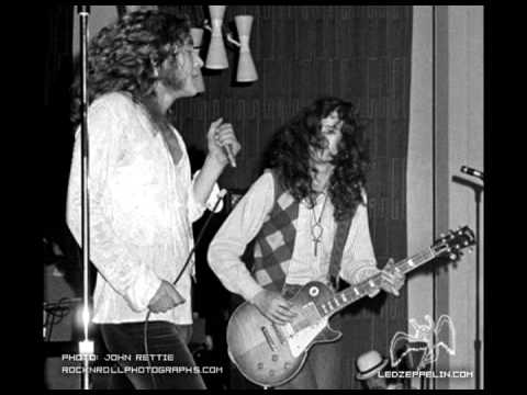 A bootleg audio performance of Led Zeppelin in 1970 performing at Blueberry Hill playing the song "Blueberry Hill" All the pictures in this slide show are from 1970, the year of this concert. *GOT MY FIRST 1000TH VIEW ON AUGUST 25TH, 2008, FIRST EVER ON MY VIDEOS, THANKS TO EVERYONE WHO WATCHES*