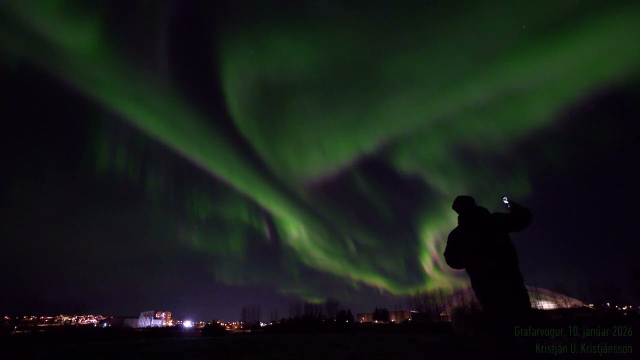 Extreme northern lights in Reykjavík, Iceland, january 10th 2026