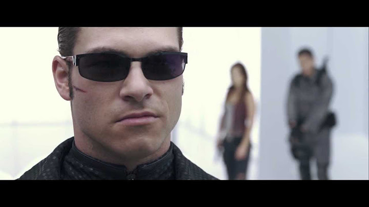 Resident Evil: AfterLife. Chris, Claire & Alice VS Wesker. Fight Scene. HD 1080p.