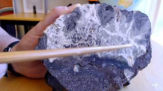 Rock Academy: Assimilation - Calc-silicate xenolith in Merapi Basaltic-andesite
