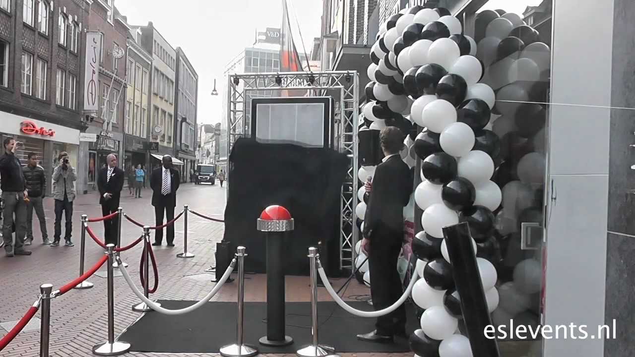 spectaculaire lancering Sony Xperia Z1  eindhoven, valdoek,co2jets,flashbord en stadiumshots