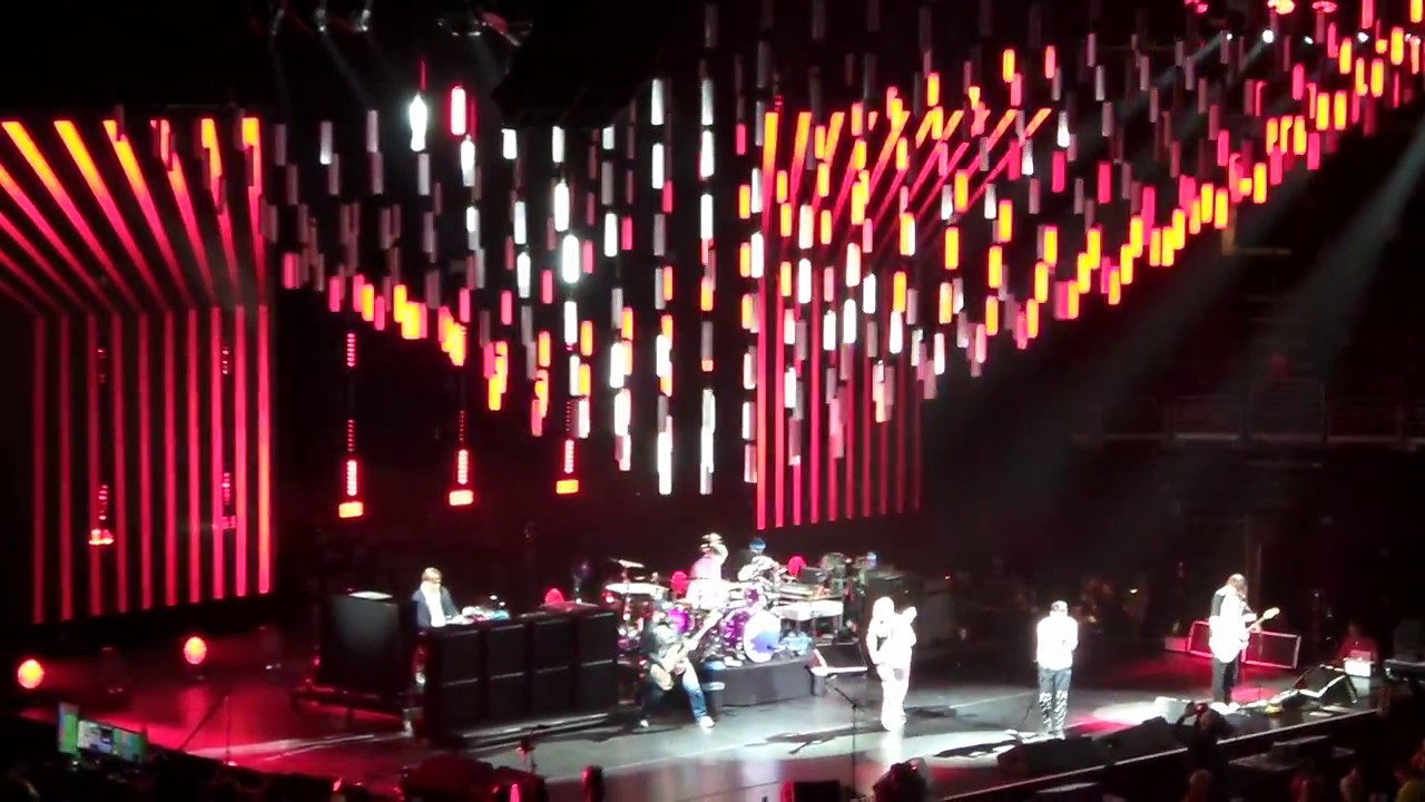 Red Hot Chili Peppers LIVE 21317 Wells Fargo Center, Philly YouTube