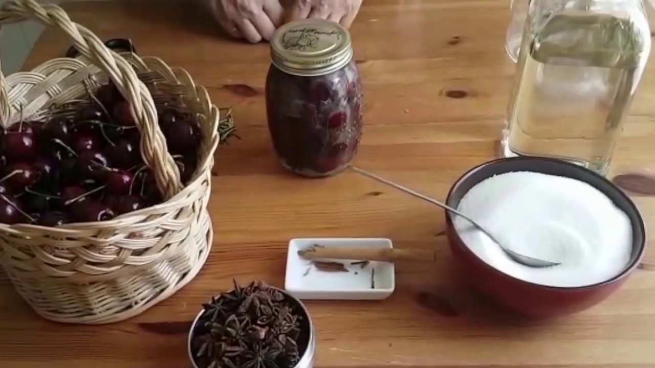 CEREZAS EN AGUARDIENTE.