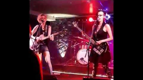 Whatzername - Free to be Free Live @ Moose and Goose